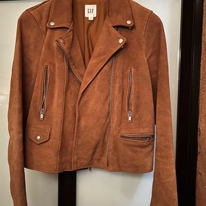 Gap, size medium in camel color